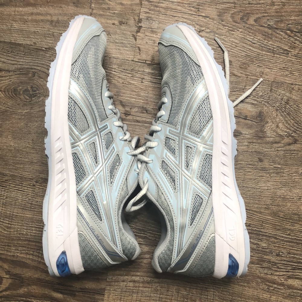 ASICS - Picture 2 of 7